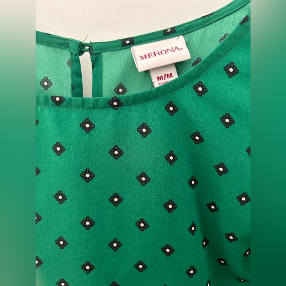 Merona Pretty Green Cap Sleeve Top Blouse. Size Medium - Picture 2 of 7